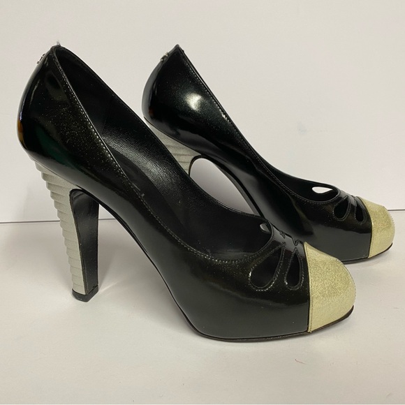 Chanel vintage patent leather heels pumps cap toe black shimmer 39